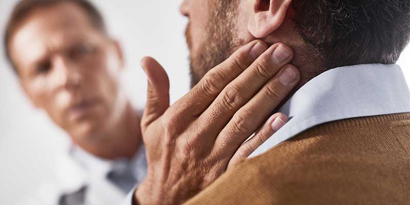 تورم غدد لنفاوی گردن چیست؟ از علائم تا نحوه درمان